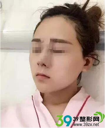 󼴿